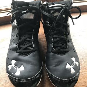Under Armour men’s football cleats